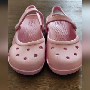 Brand-New Kids classic mary jane crocs